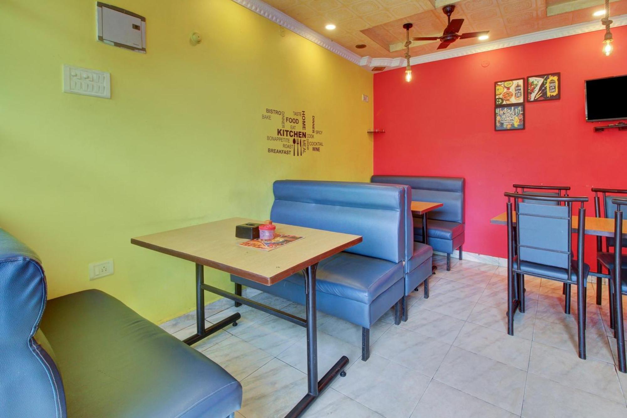 Hotel O Ferns Guest House Calangute Esterno foto